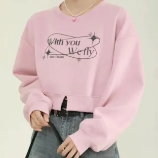 Add a touch of retro charm to your wardrobe with our Letter Printed Long Sleeve Y2K Hoodie! This pink short top for women blends nostalgic Y2K style with modern casual comfort. Perfect for spring and autumn, its oversized fit and round collar offer a relaxed yet stylish look. Make a statement with this versatile sweatshirt that’s ideal for everyday wear.

🛒 virtuositywear.com

#VirtuosityWear #FashionWithPurpose #EmpowerYourStyle #StyleStatement #EverydayOutfit #FashionStyle #FashionInspos #OutfitInspiration #FashionLovers #FashionEnthusiasts